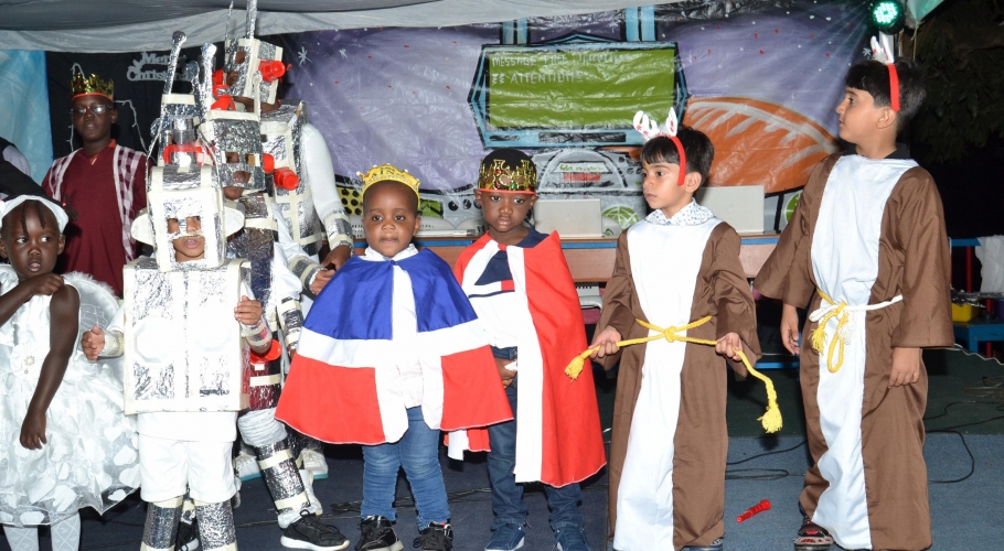 Entebbe Junior -  An Out of This World Christmas Production048