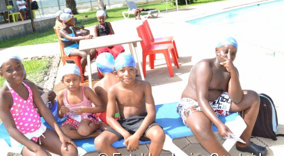 Entebbe Junior Cambridge Swimming Fete053