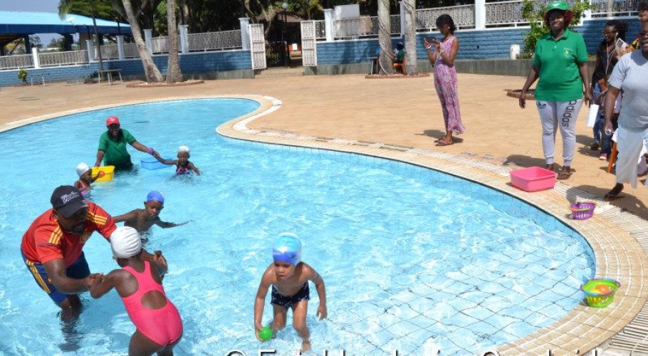 Entebbe Junior Cambridge Swimming Fete020