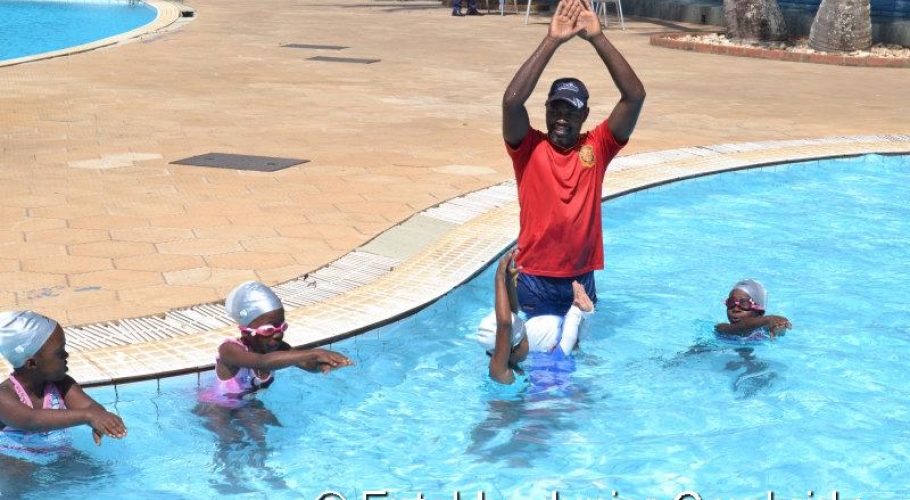 Entebbe Junior Cambridge Swimming Fete075