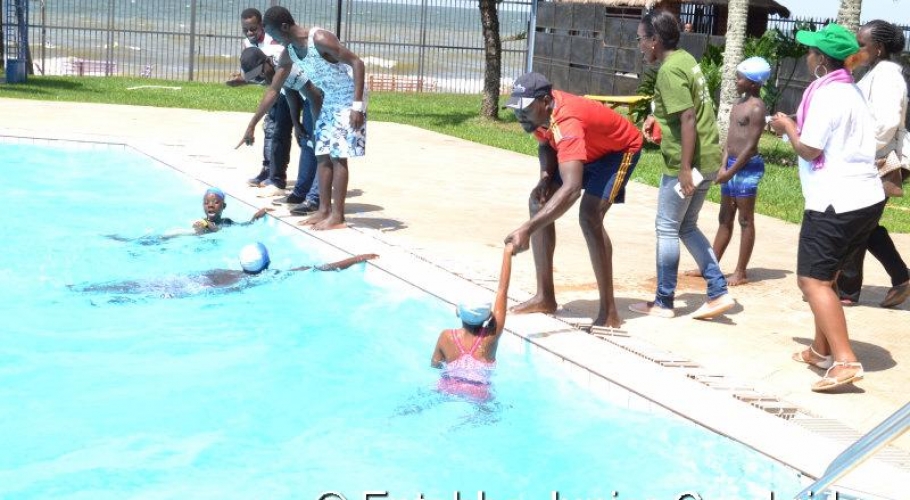 Entebbe Junior Cambridge Swimming Fete019